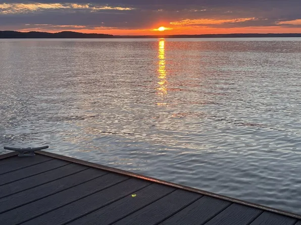 311 Riverview Dr, Dover, TN 37058