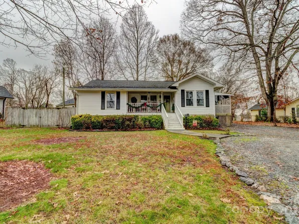 101 Pine Ave, Cherryville, NC 28021
