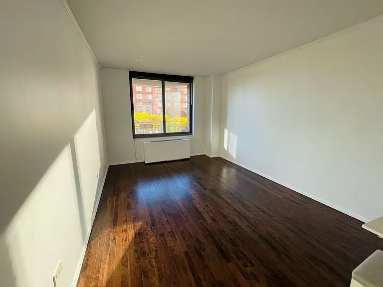 2 S End Ave #5T — Photo 7