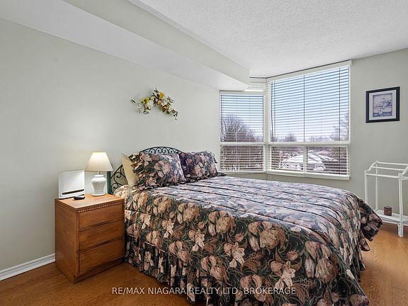 4th image of 5100 Dorchester Rd #402