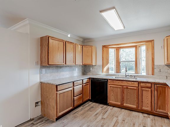 5th image of 14250 Kichler Cir W