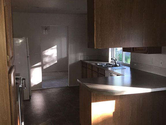 5th image of 18402 59th Street Ct E Unit A