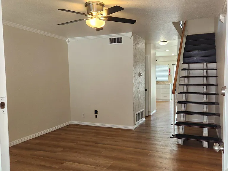 3460 Lockwood Ct #27 — Photo 5