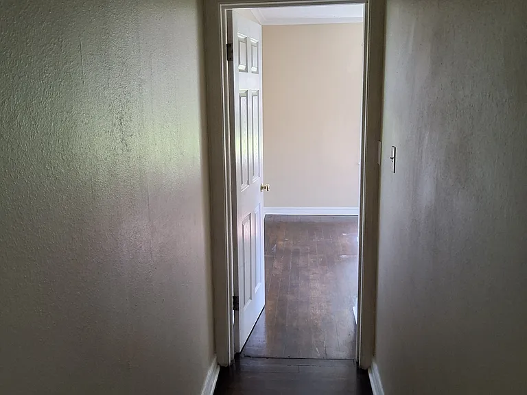 1552 S Elm Ave — Photo 17