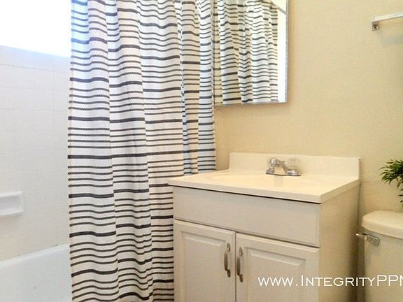 5th image of 5860 Albemarle St APT 6