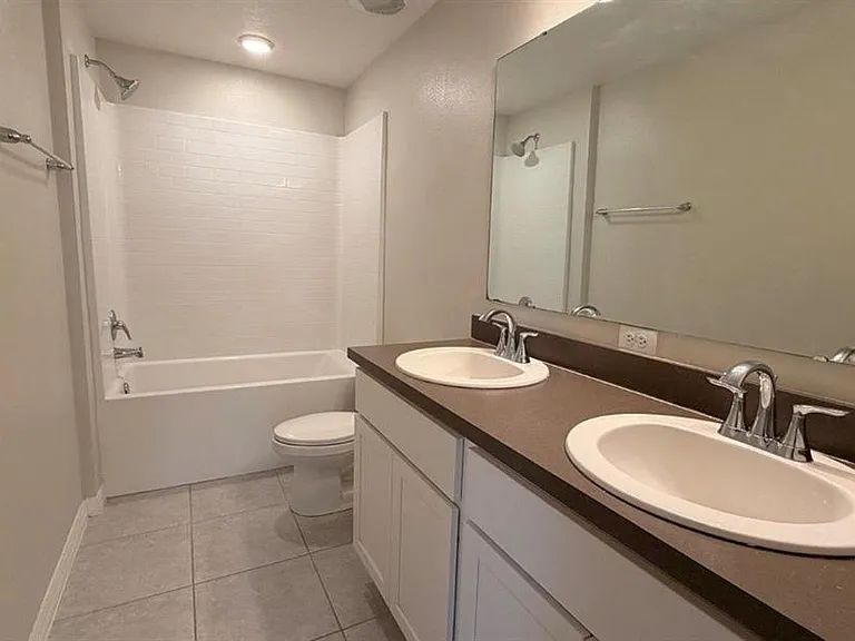 4700 Coral Castle Dr — Photo 10