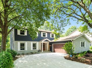 1649 Ironwood Dr, Naperville, IL 60565