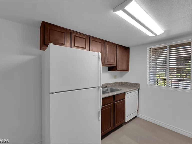 5295 Indian River Dr #301 — Photo 11