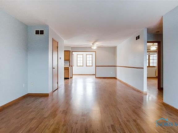 5th image of 433 W College Ave