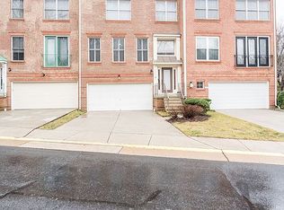 11477 Waterhaven Ct, Reston, VA 20190