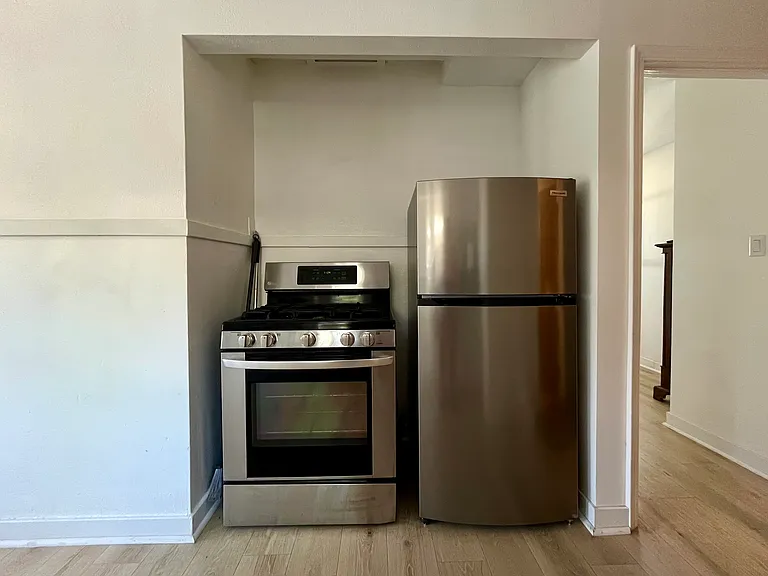 333 Nordina St — Photo 9