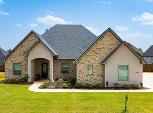 3915 Hidden Hills Cir, Longview, TX 75605