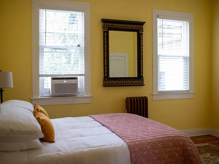 600 Clay Ave #1 — Photo 2