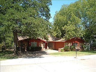 1st image of 529 Oak Park Dr