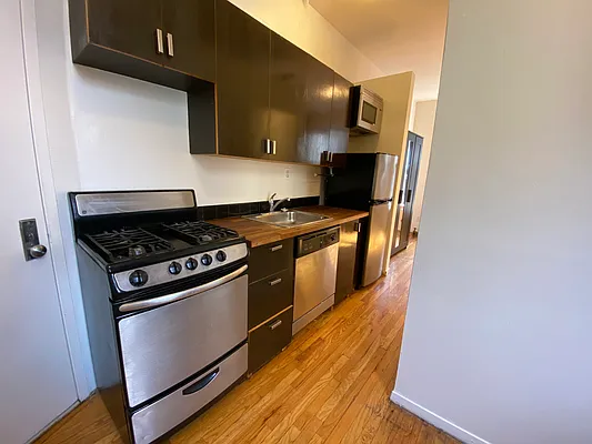 Rented by The Downtown LLC | media 21