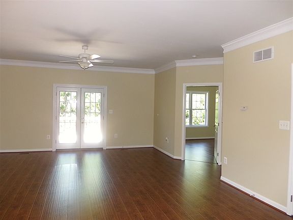 2nd image of 630 Allegheny Cir