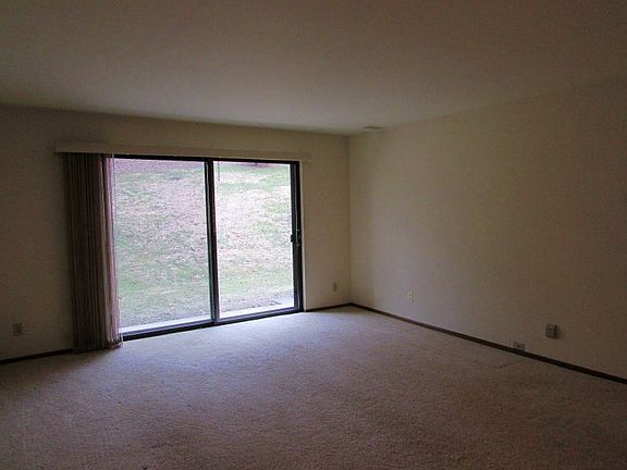2nd image of 321 Park Hill Dr