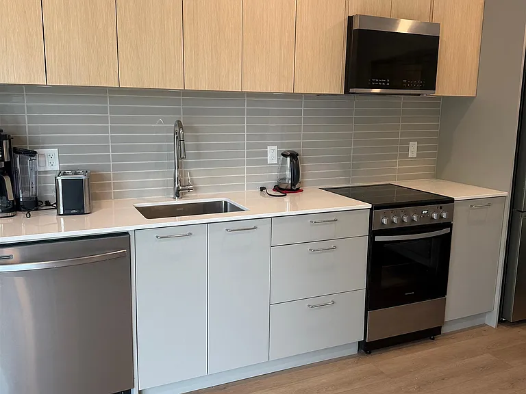 1529 Oxford St #219 — Photo 3