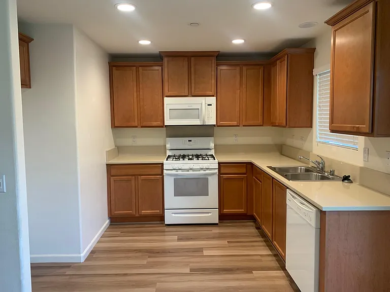 5918 Commonwealth Ave — Photo 3