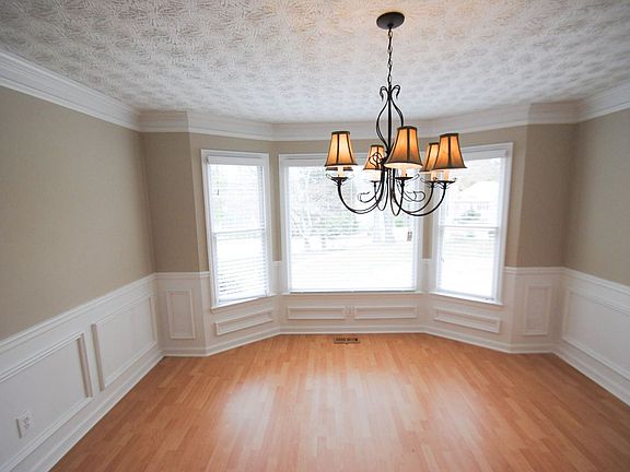 2nd image of 502 E Leslie Ct