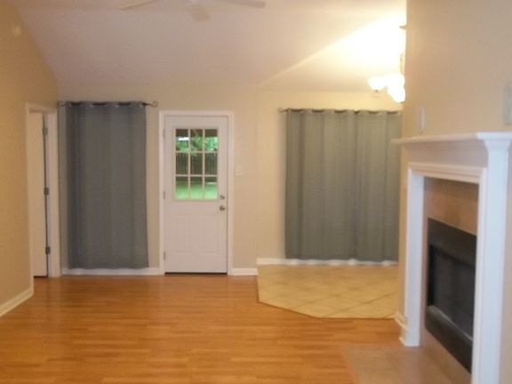 3rd image of 1706 Twisted Oak Dr