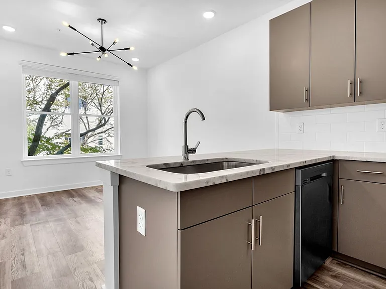 525 Parkway Dr NE #417 — Photo 13