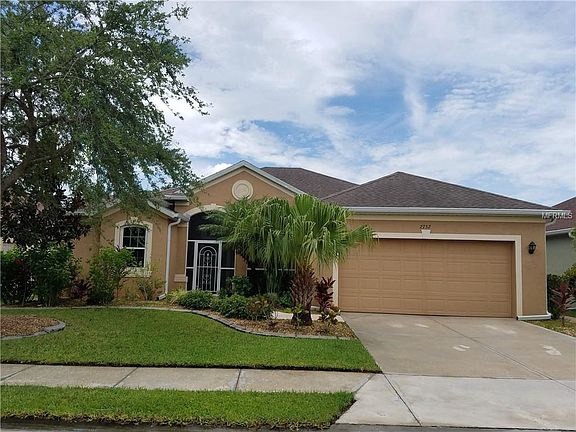 3rd image of 2752 Suncoast Lakes Blvd
