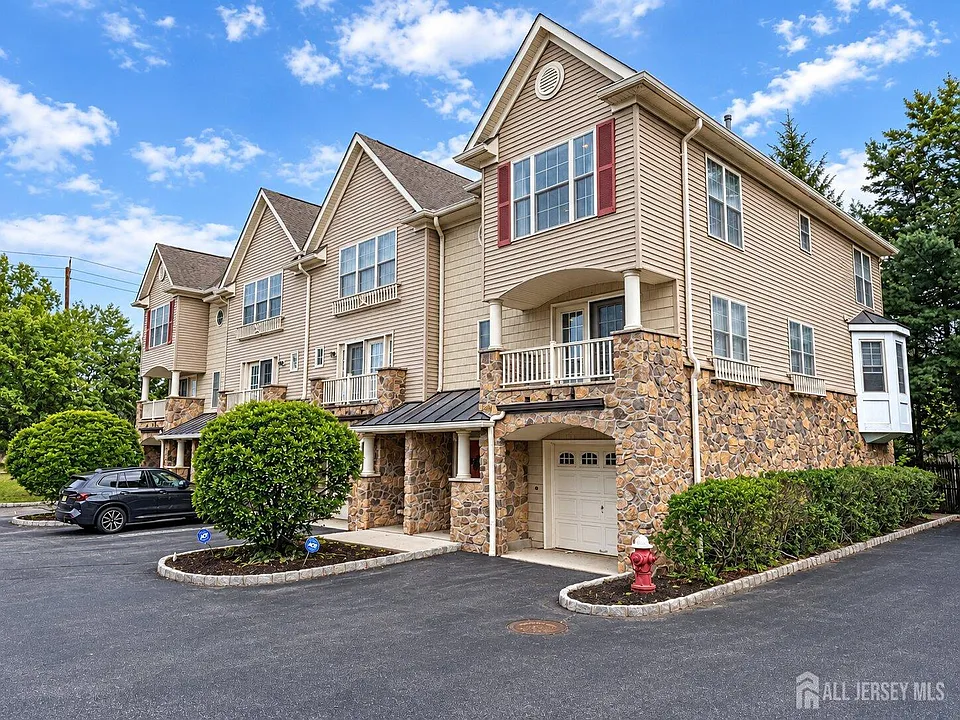 247 River Rd