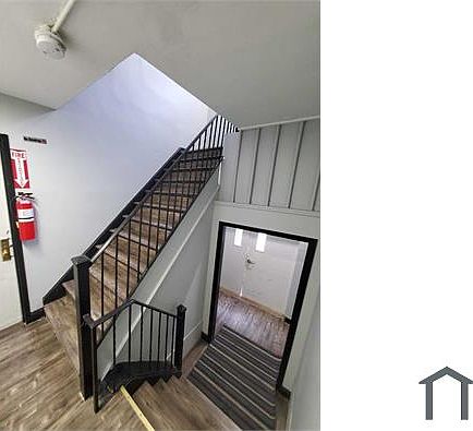 2nd image of 20 Willoughby St #B4