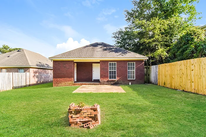231 Thornfield Dr — Photo 11