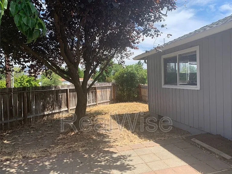 210 Sweetbrier Dr — Photo 27