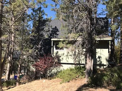 479 Catalina Rd — Photo 2