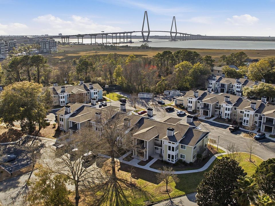 1st image of 267 Alexandra Rd #12