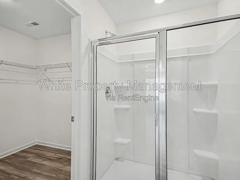 313 W 18th St — Photo 19