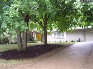 2949 McCormick Rd, Stow, OH 44224