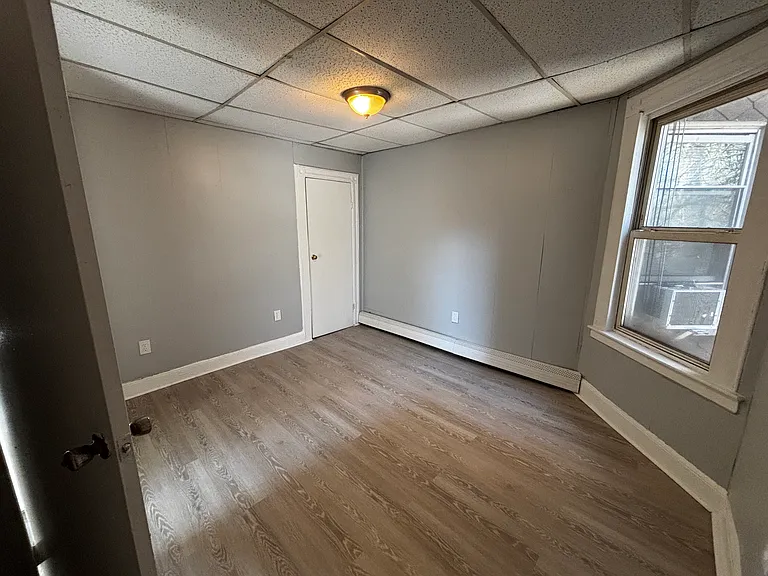 70 Eaton Pl #4 — Photo 5