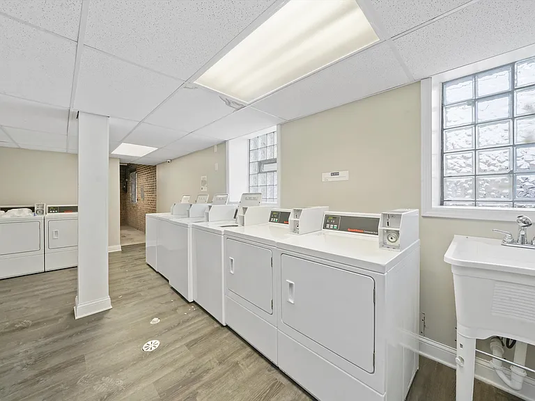 1919A Grove Ave #24 — Photo 19