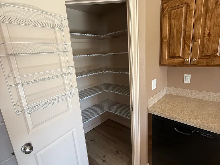 3888 Brighton Cir — Photo 7