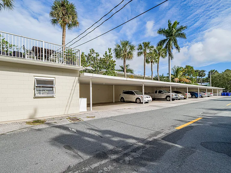 677 Royal Palm Blvd #12 — Photo 28
