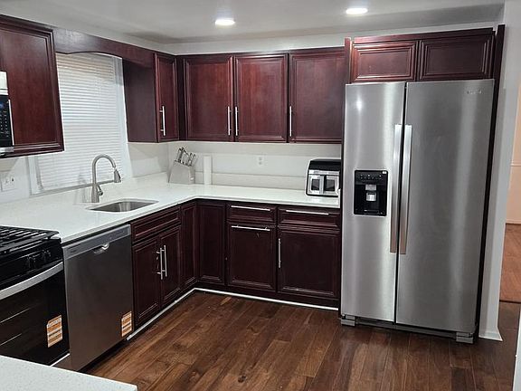 4th image of 9313 Fairhaven Ave