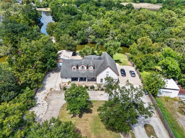 8618 Highway 6, Hitchcock, TX 77563