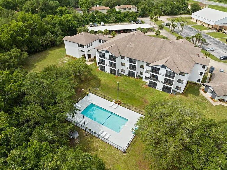 Oasis - 3165 South St. — Photo 15