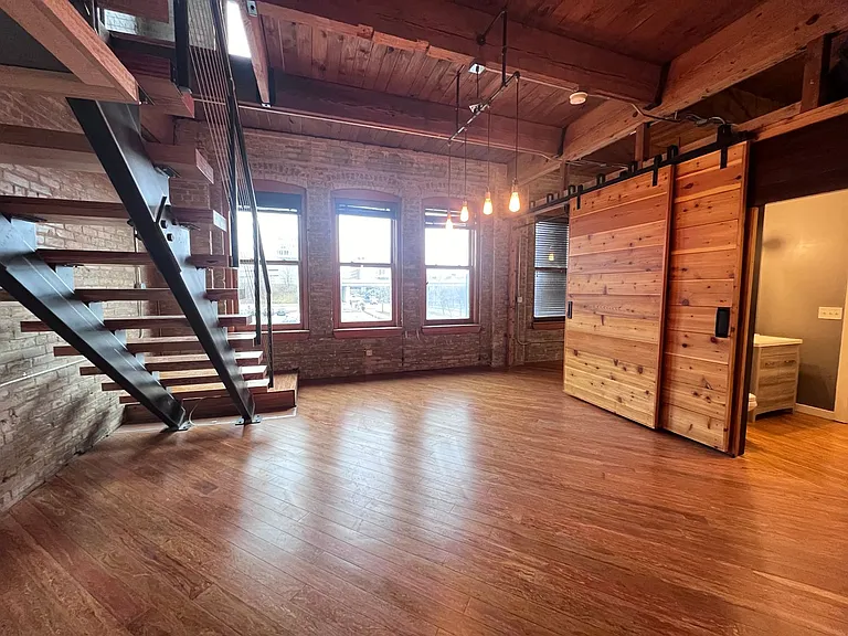 600 Monroe Ave NW #206 — Photo 2