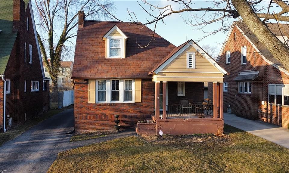 1st image of 34 Erskine Ave