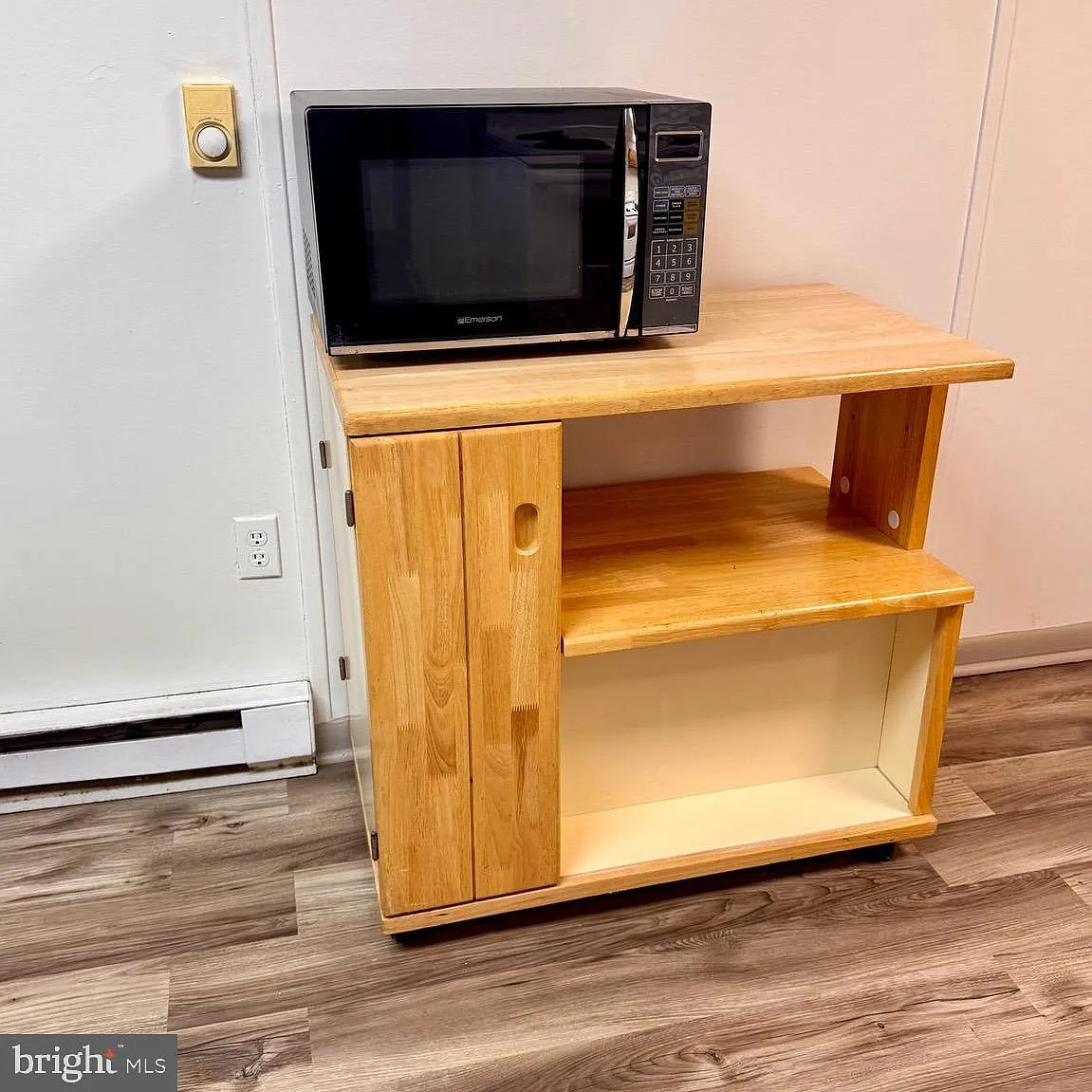 1 bed, 1000 sqft, $1,000 — Photo 3