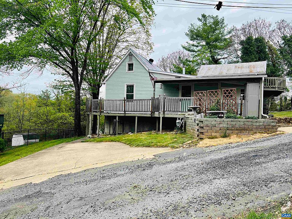 1st image of 22 Hook Ln
