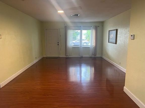 4th image of 7509 NW 73rd Avenue