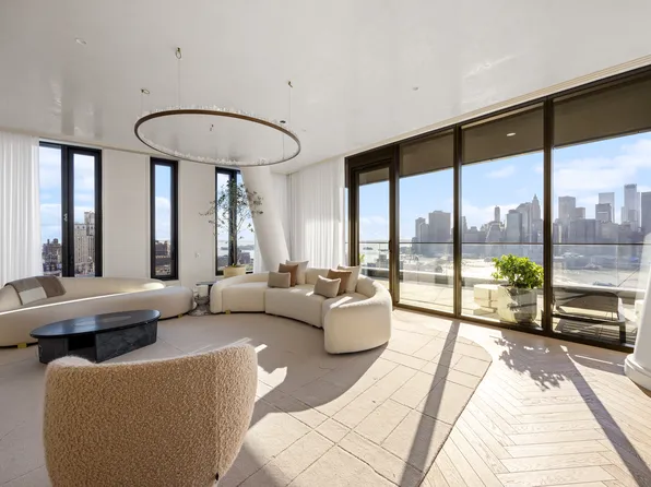 30 Front Street image 2 of 44