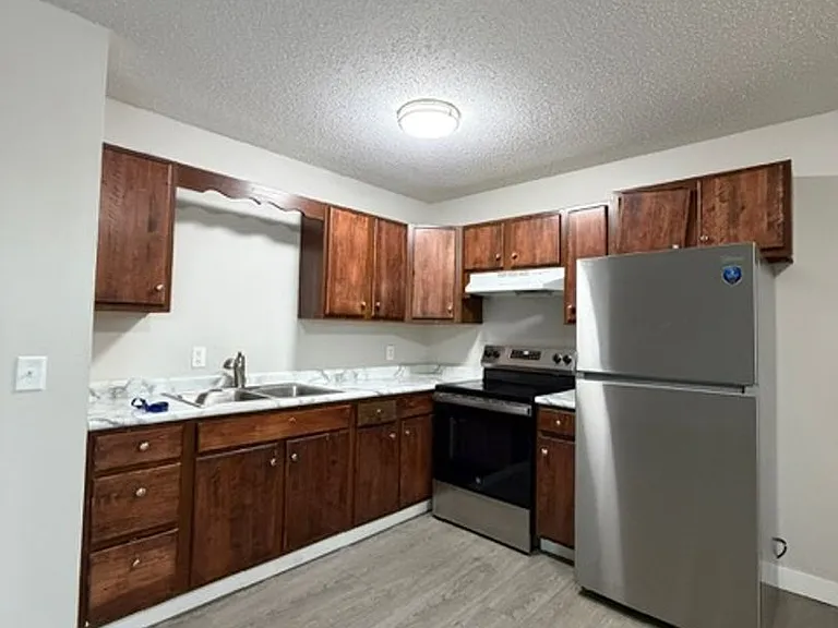 1735 Macauley Ave — Photo 3