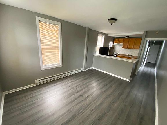 2nd image of 635 W York St #3RDFL